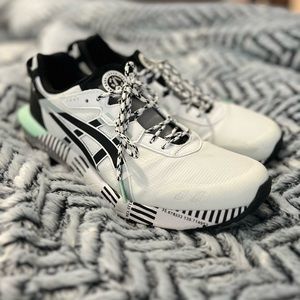 Women’s ASICS size 11